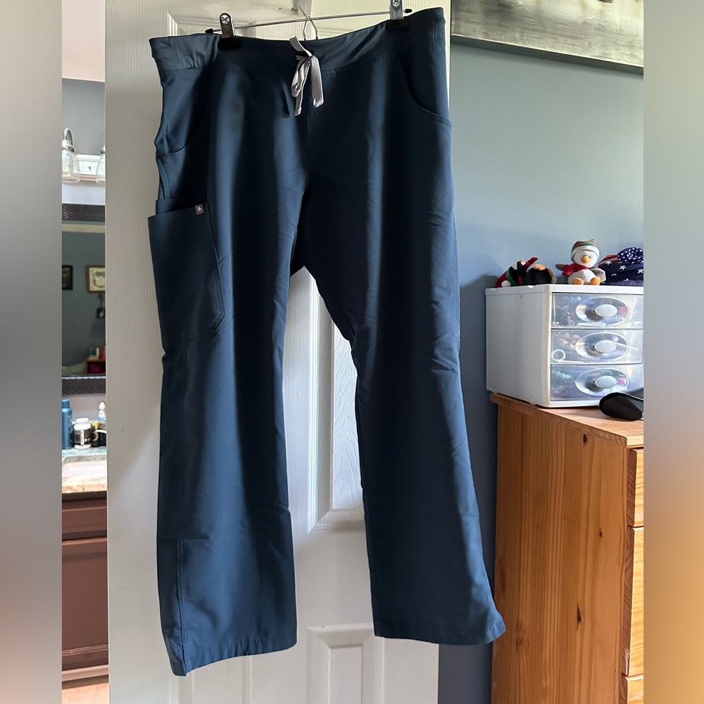 Figs Kade scrub pants Dark Harbor